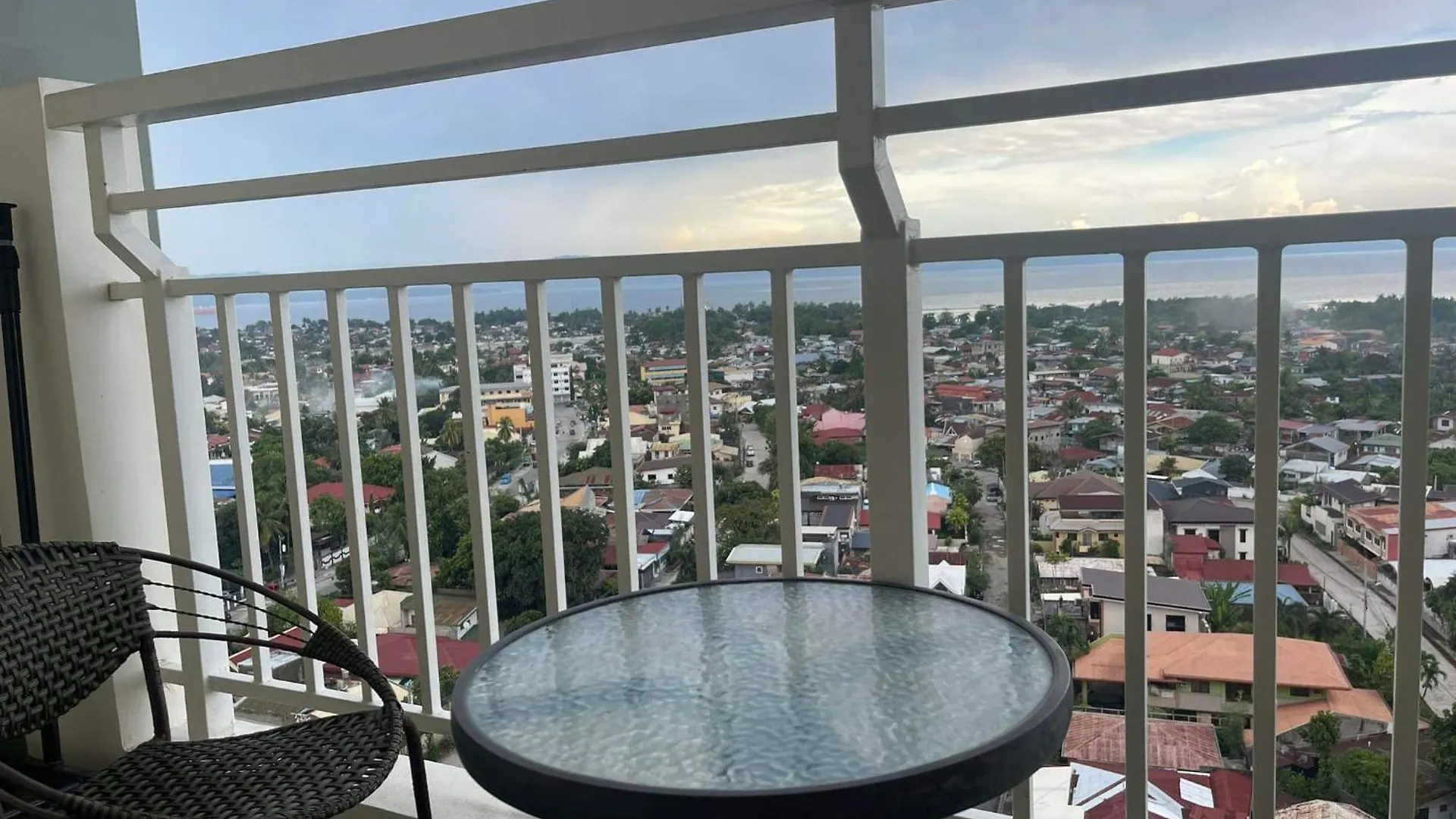 Verdon Parc Davao City With Balcony By Darpm