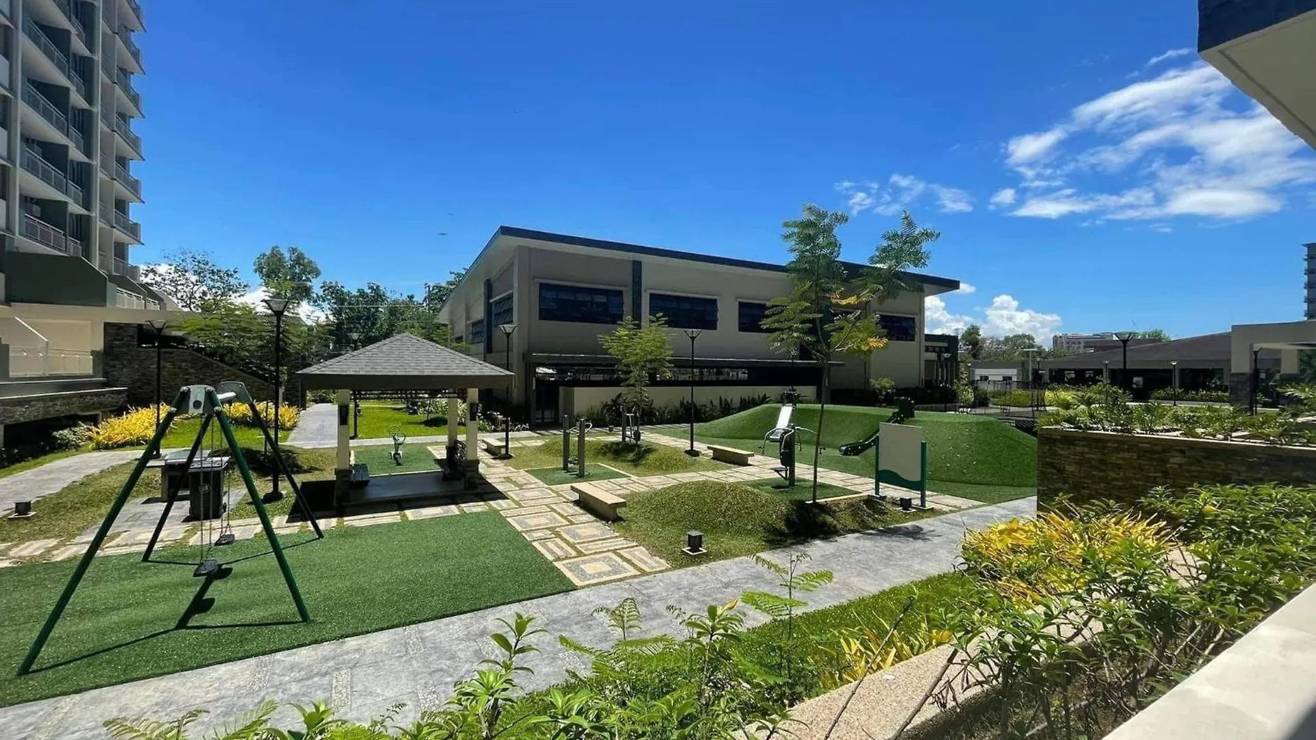 Verdon Parc Davao City With Balcony By Darpm Apartment